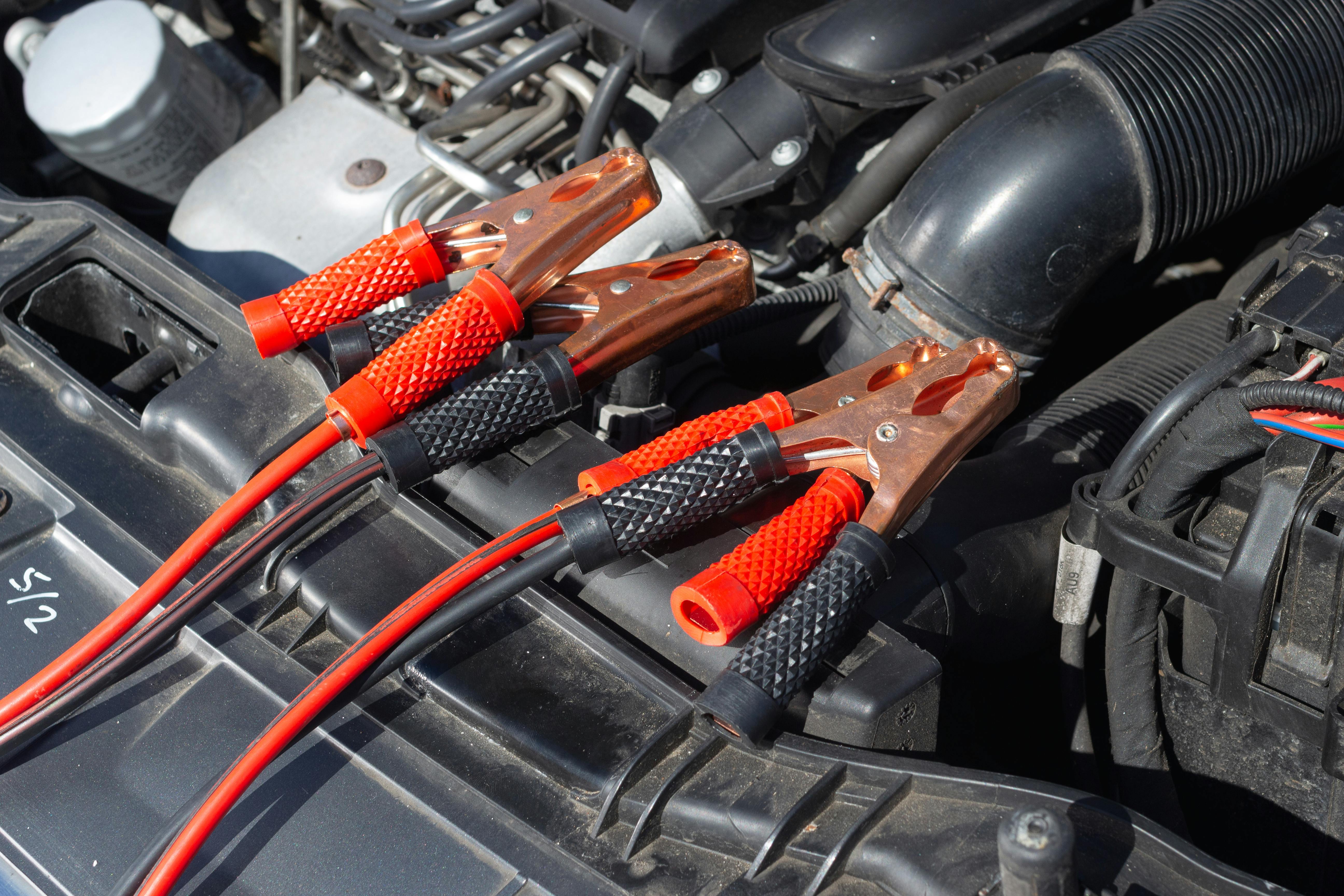 Engine bay electrical connection and cables
